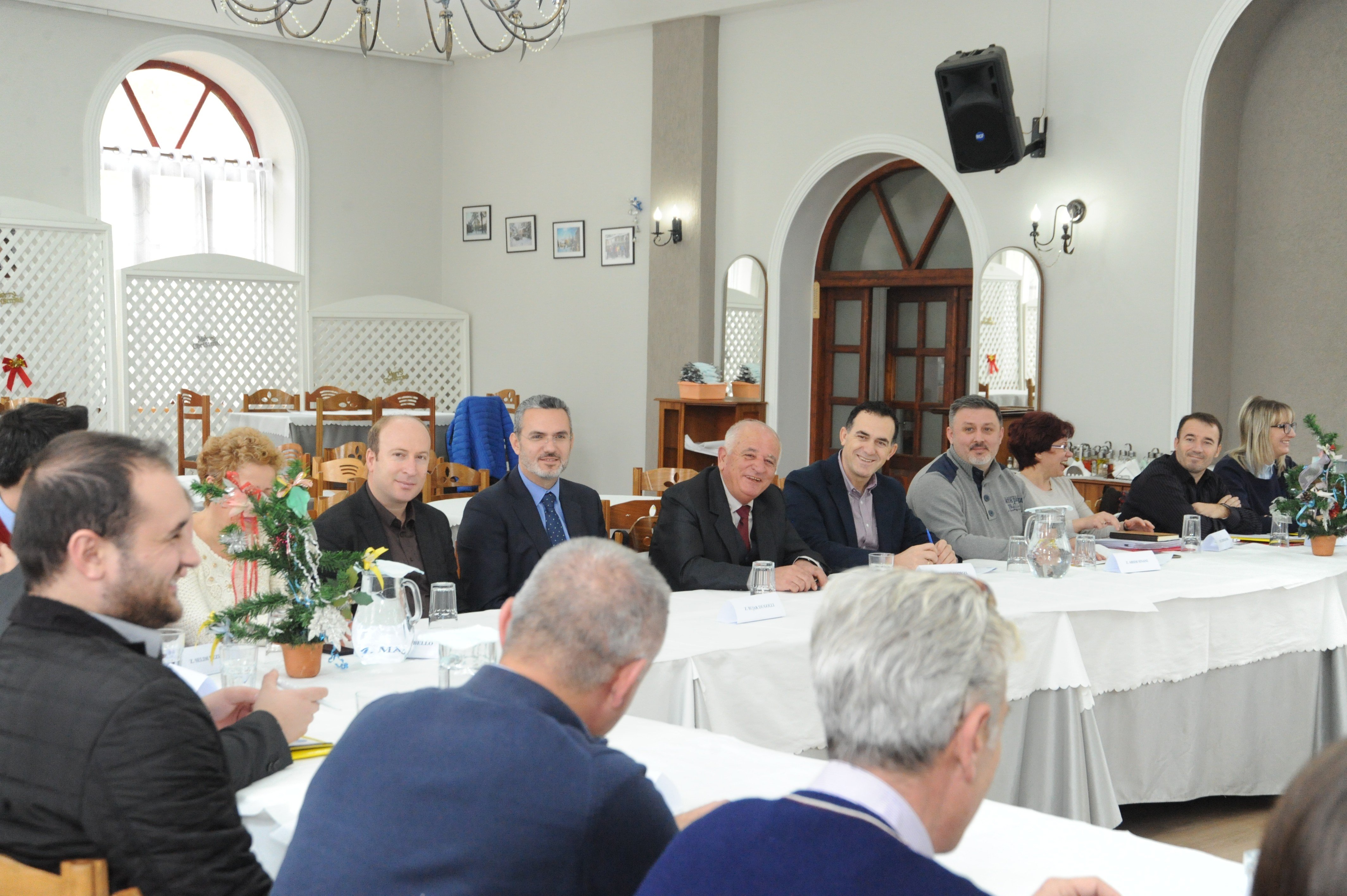 UBT, pjesë e tryezës për bashkëpunim ndërinstitucional të Universitetit të Kor&ccedil;ës