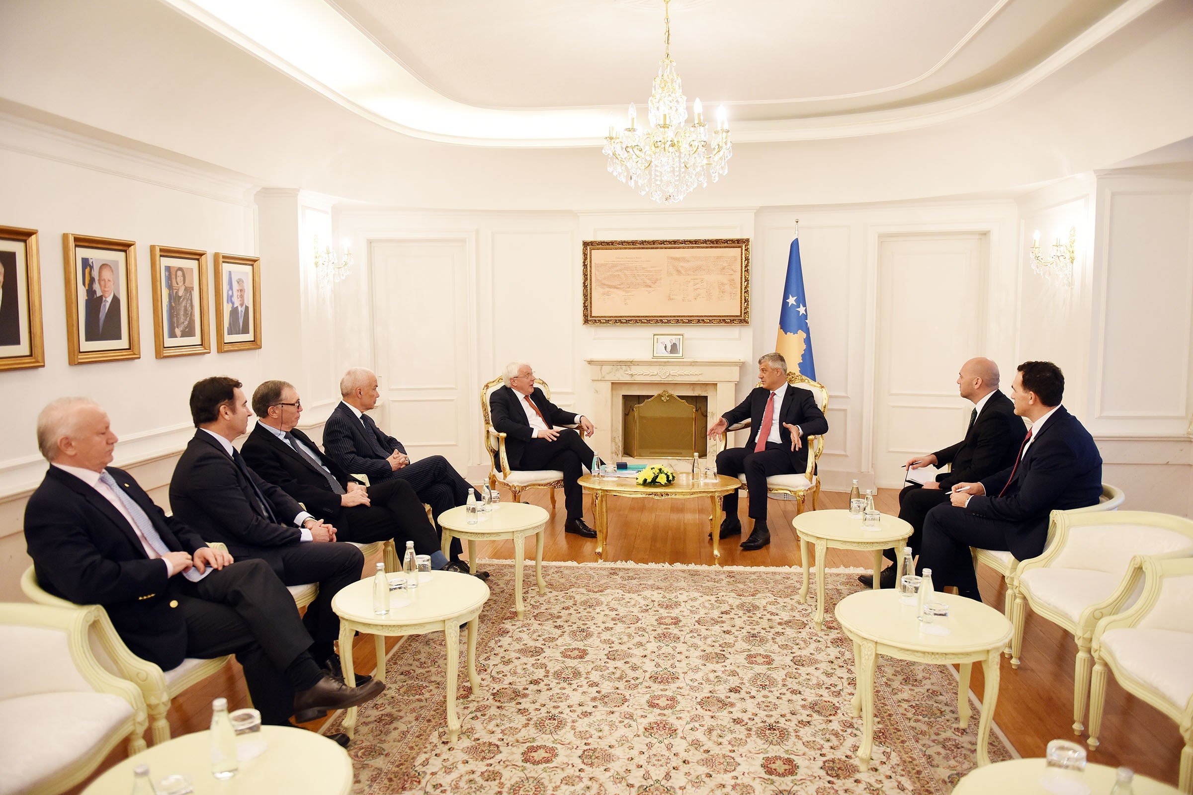 Rektori Hajrizi dhe përfaqësuesit e NATO-s takojnë presidentin Thaçi, kryeparlamentarin Veseli dhe kryeministrin Haradinaj