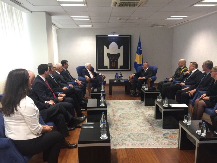 Rektori Hajrizi dhe përfaqësuesit e NATO-s takojnë presidentin Thaçi, kryeparlamentarin Veseli dhe kryeministrin Haradinaj