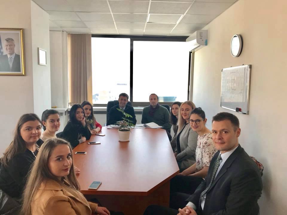 Studentët e Fakultetit të Juridikut vizituan Autoritetin Kosovar të Konkurrencës