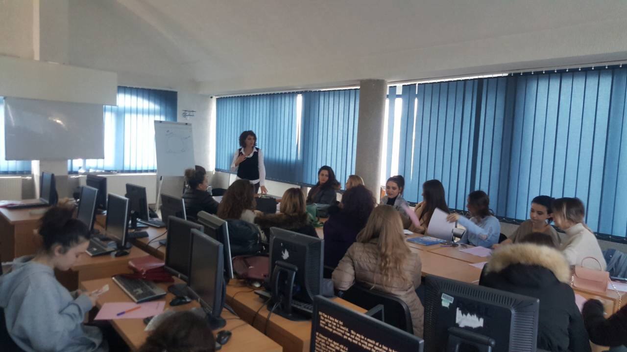 Psikologia e UBT-së, Vjollca Pllana–Shahini këshillon studentët për mënjanim të ankthit