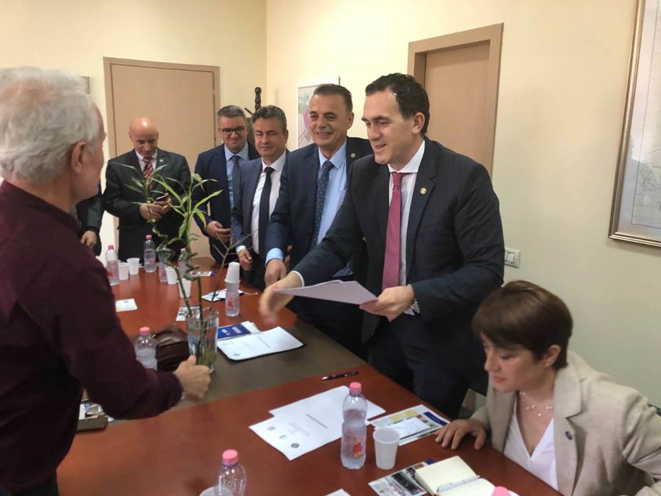 UBT nënshkruan memorandum bashkëpunimi me Universitetin Politeknik të Tiranës