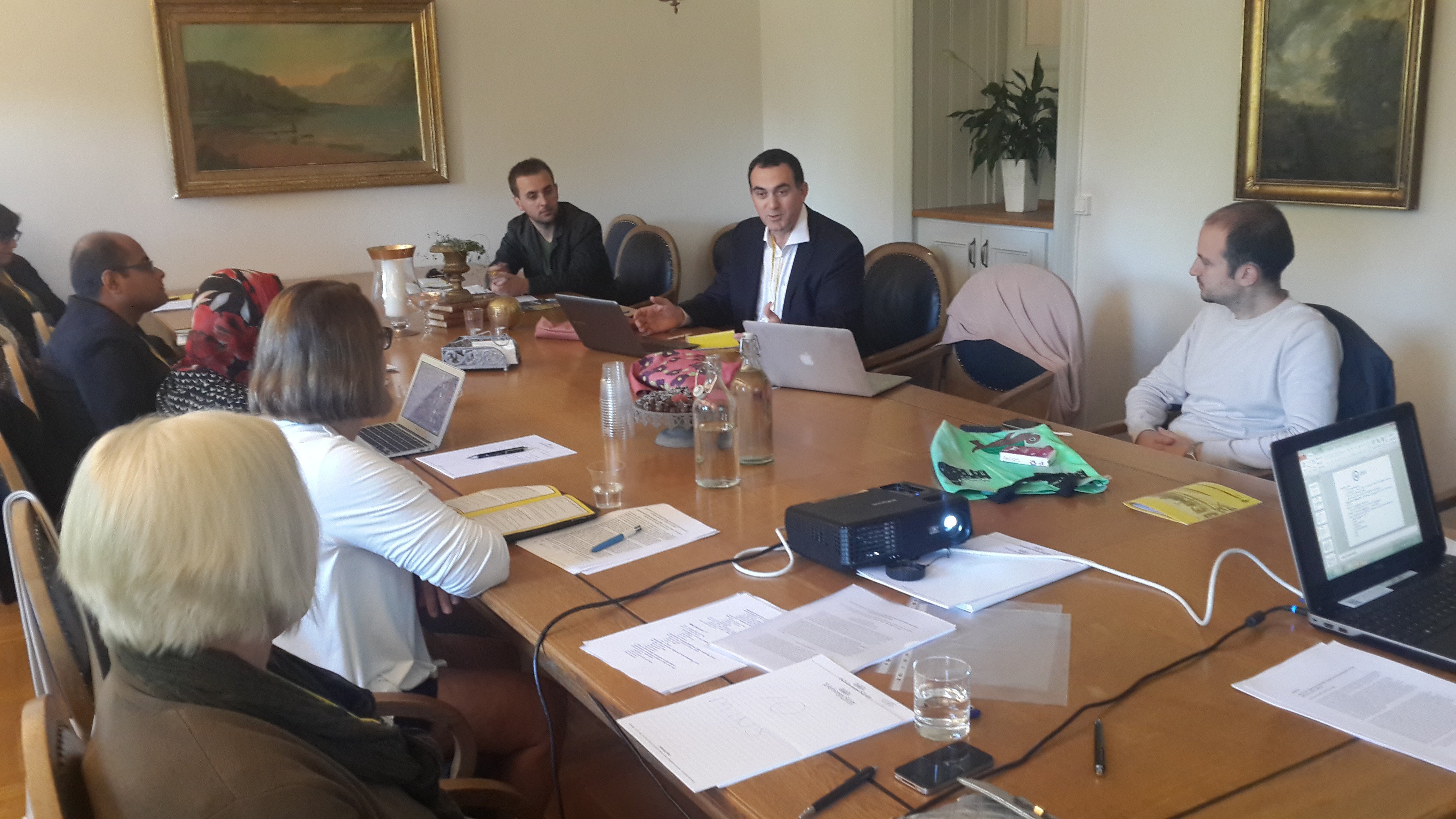 Rektori Hajrizi mori pjesë në konferencën “Dilemat 2015” në Suedi