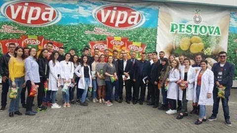 Studentët e UBT-së vizituan fabrikën “VIPA Chips”