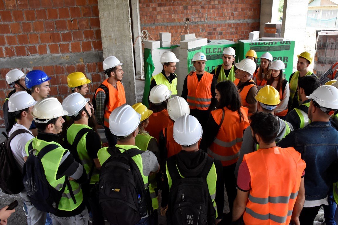 Ndërlidhja me Industrinë dhe Partneriteti