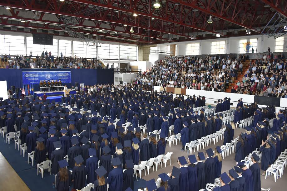UBT mbajti ceremoninë e diplomimit për vitin akademik 2016/2017