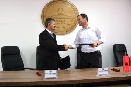 UBT nënshkroi marrëveshje bashkëpunimi me USHT