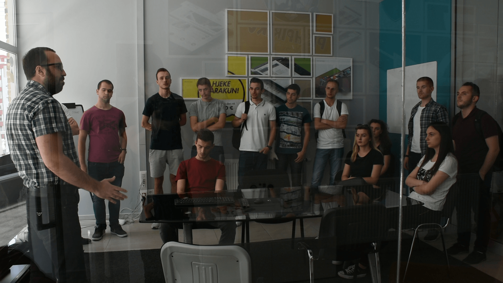 50 për qind e stafit të kompanisë “Rrota” janë studentë të UBT-së