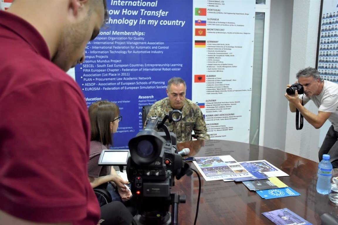 Në ANV-në e Medias dhe Komunikimit pjesëmarrësit sfidojnë vetën në të bërit gazetari