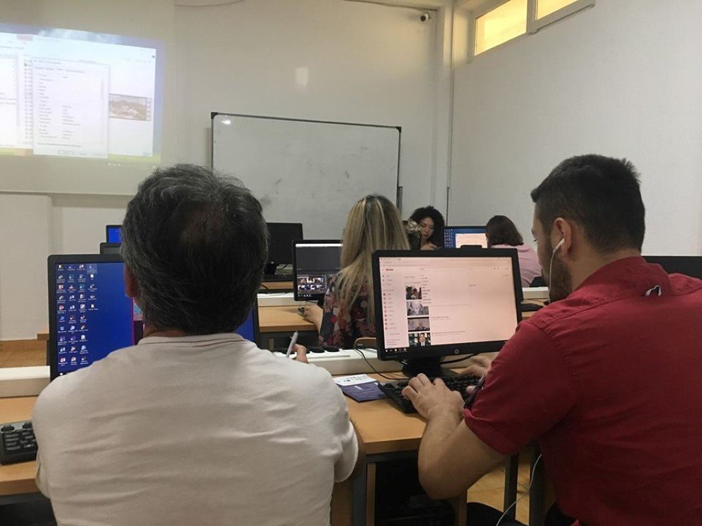 Pjesëmarrësit e ANV-së në Media dhe Komunikim mësojnë hapat e parë për editim të videove