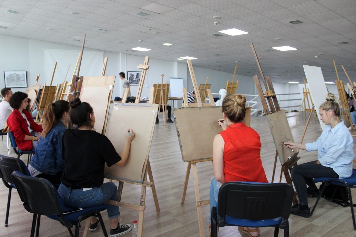 Në ANV-në e Dizajnit të Integruar ligjërojnë artistët Tefik Rada e Bekim Retkoceri