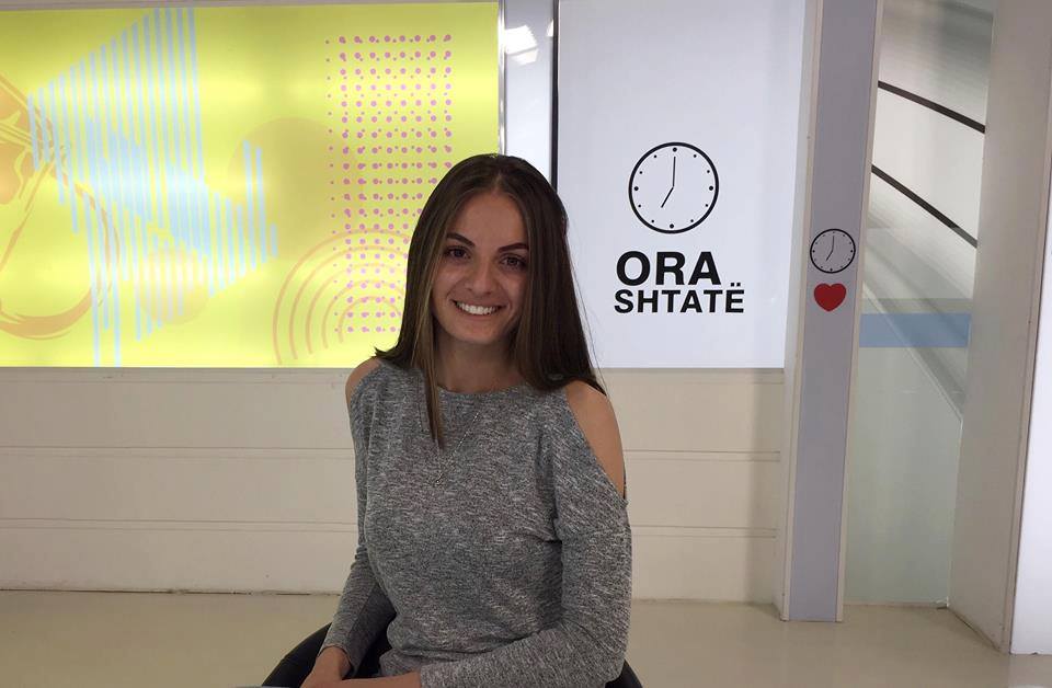 Studentja Gresa Maliqi është punësuar në Klan Kosova