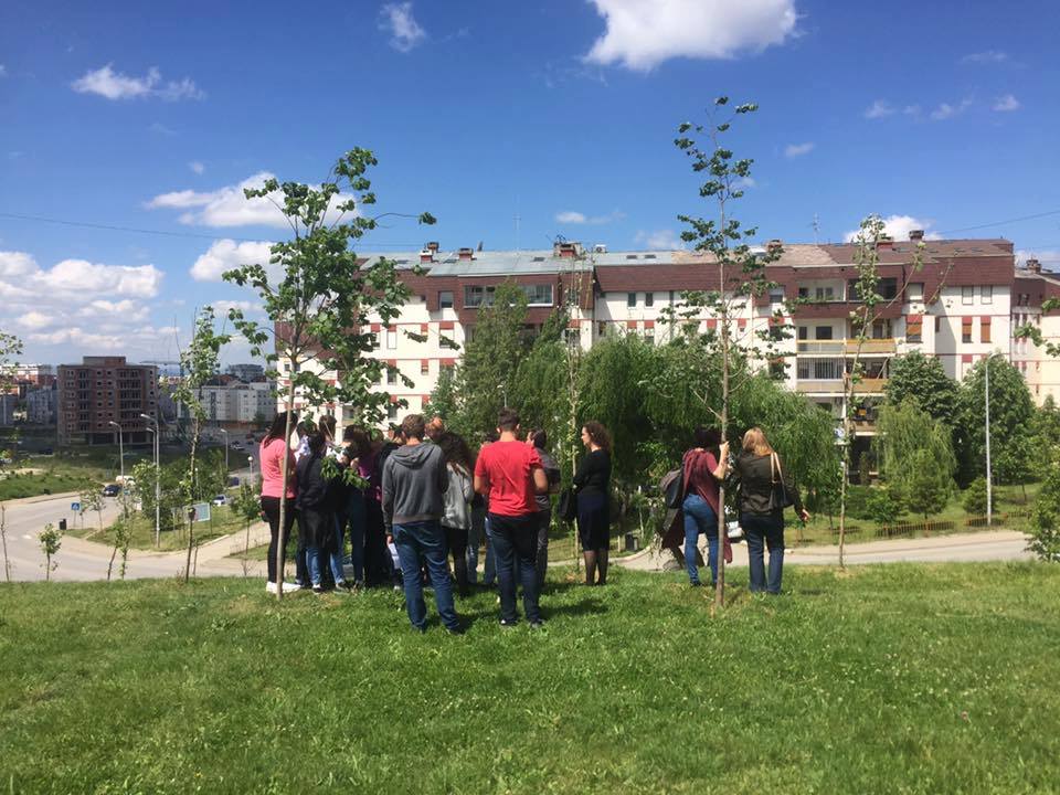 Studentet e UBT-së, pjesë e ekipit punës për dizajnimin e hapësirave publike në kuadër të projektit YPLAN Kosova