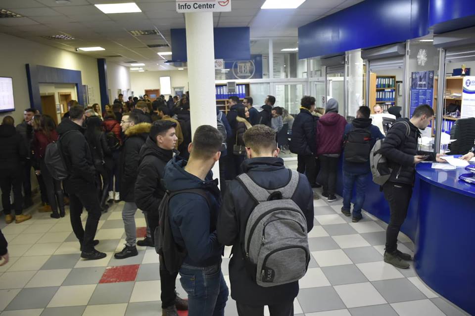 Qindra studentë kanë transferuar studimet në UBT – Aplikimi ende i hapur