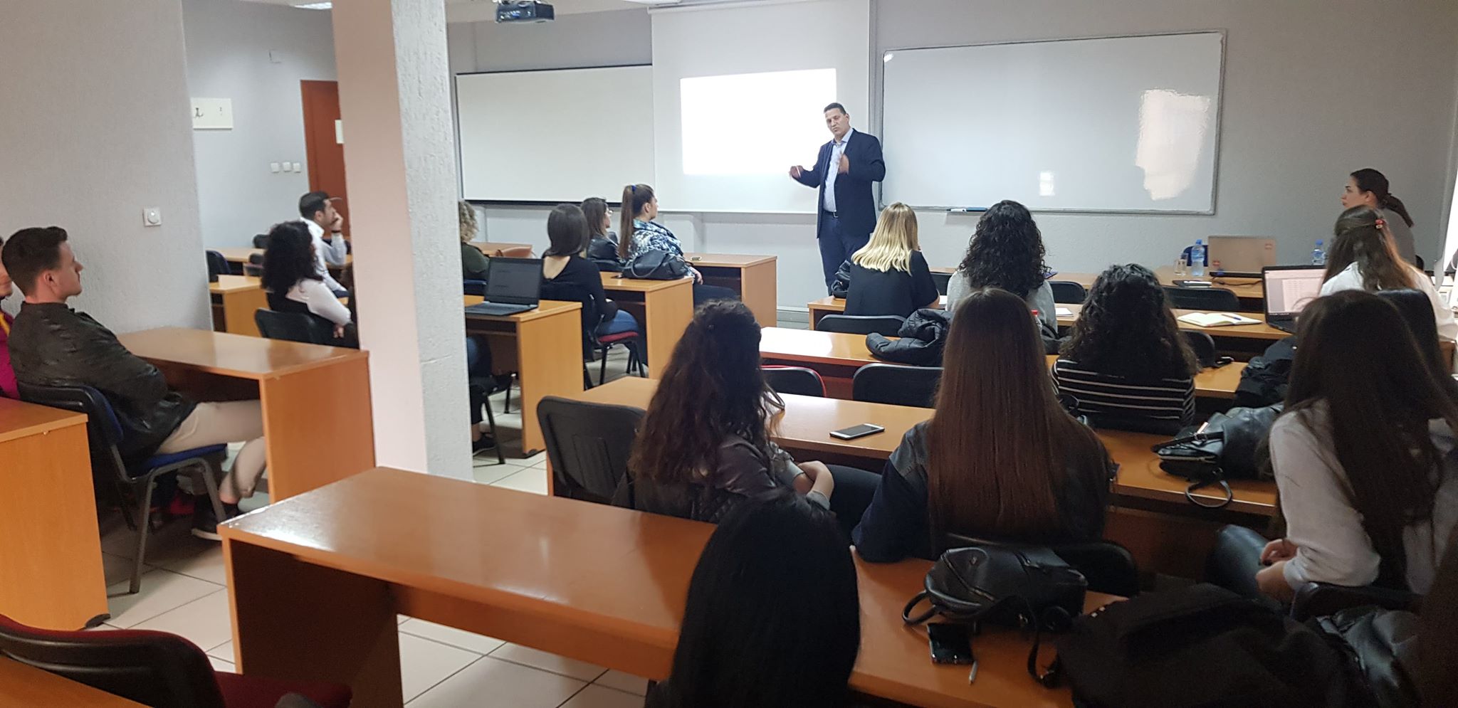 Studentët e UBT-së marrin informacione mbi mbrojtjen e pronësisë intelektuale