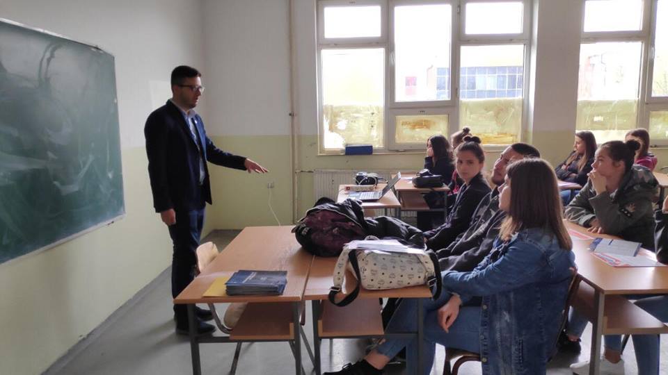UBT held an informative session on the State Competition “MOS”, in Gjilan