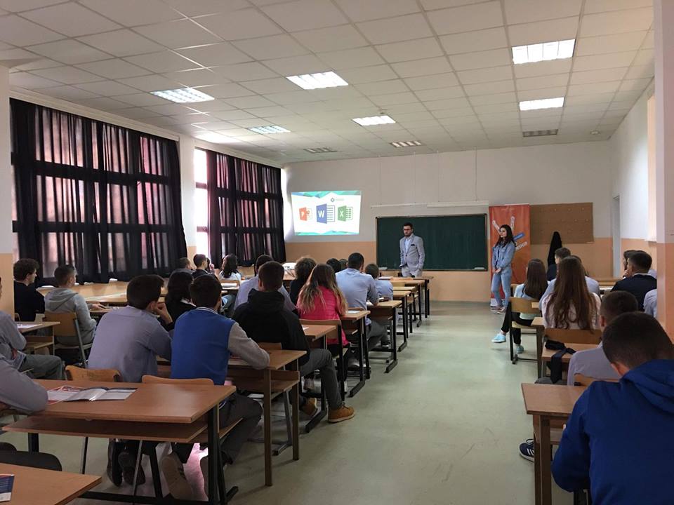 Të rinjtë e shkollës “Sami Frashëri”, të interesuar të marrin pjesë në garën MOS