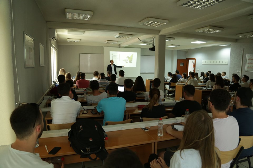 Akademitë verore sjellin në UBT profesionistë të fushave të ndryshme