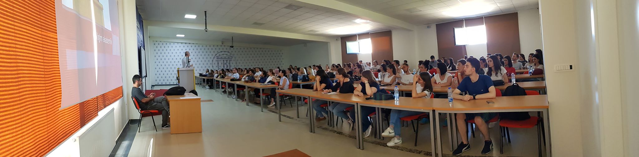 Nis punimet Akademia e Infermierisë, Stomatologjisë dhe Farmacisë