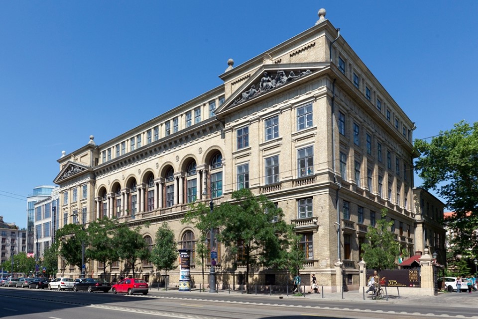 UBT nënshkruan marrëveshje bashkëpunimi me Eötvös Loránd University