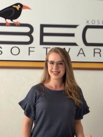 Ish-studentja e UBT-së, Diellëza Xhokli punësohet në kompaninë “Beo Software”