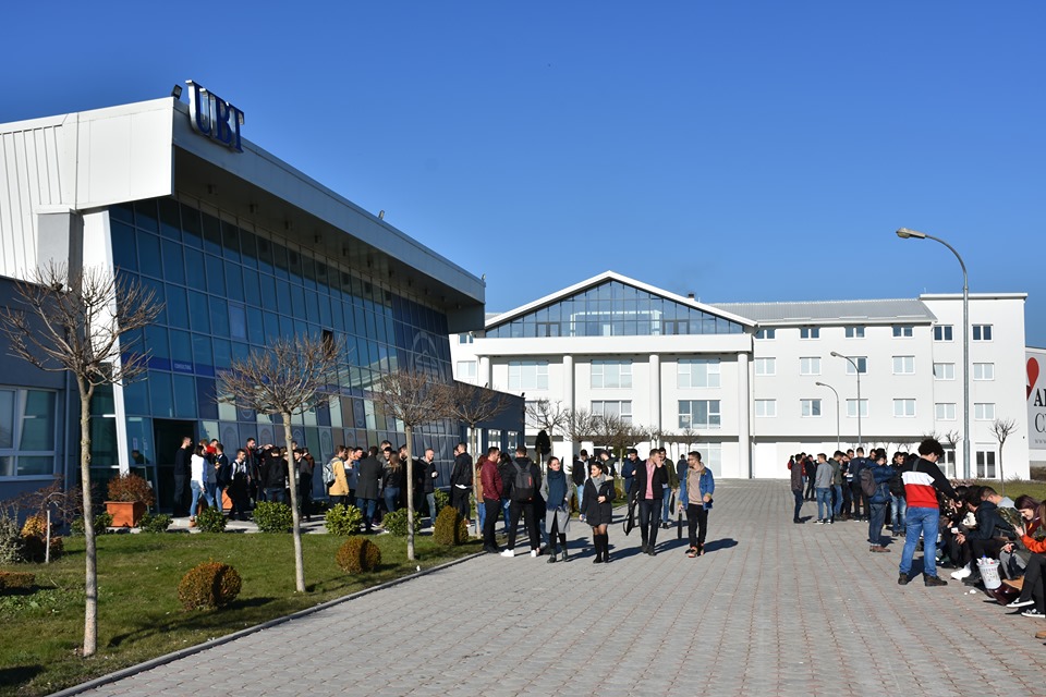 Pse UBT mbetet institucioni më i kërkuar i arsimit të lartë privat në Kosovë e në rajon?