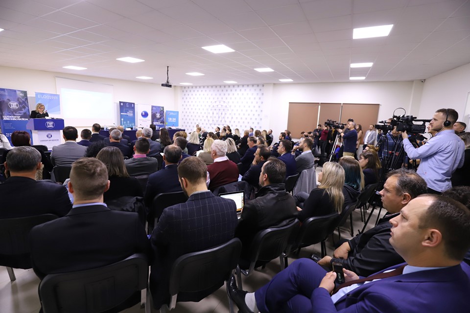 Në praninë e dhjetëra pjesëmarrësve, i zhvilloi punimet konferenca “Towards small – scale innovation ecosystem in Kosovo”