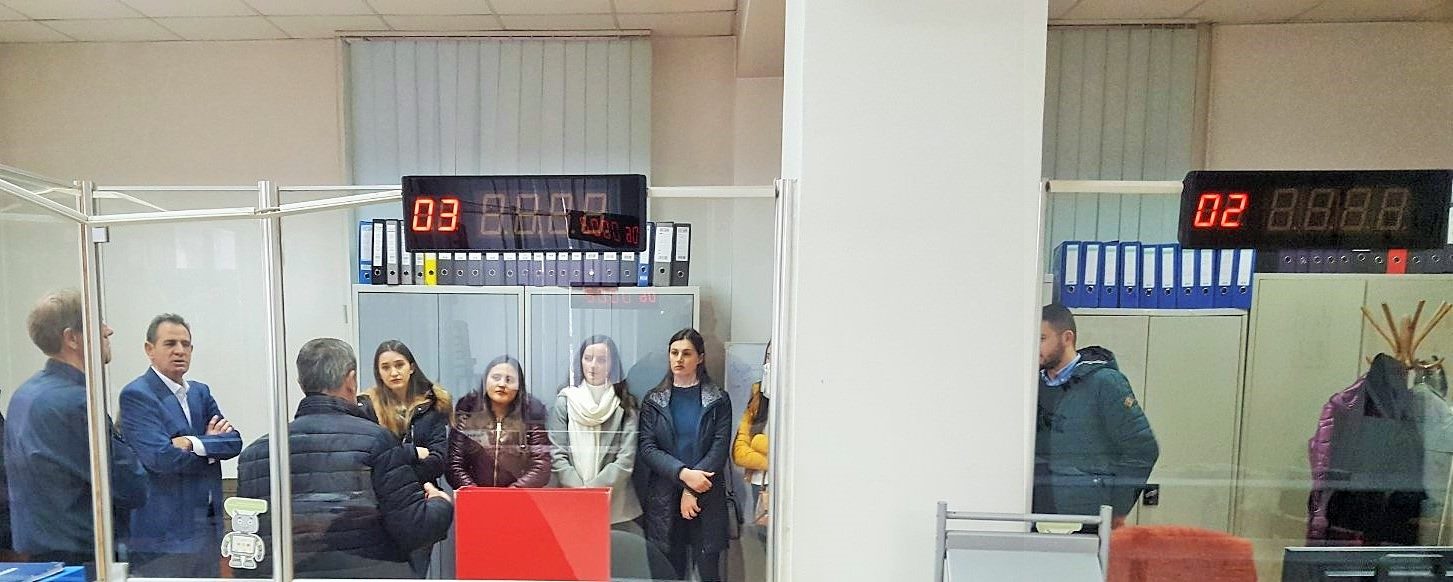 Studentët e Fakultetit Menaxhment, Biznes dhe Ekonomi realizuan vizitë studimore në Administratën Tatimore të Kosovës