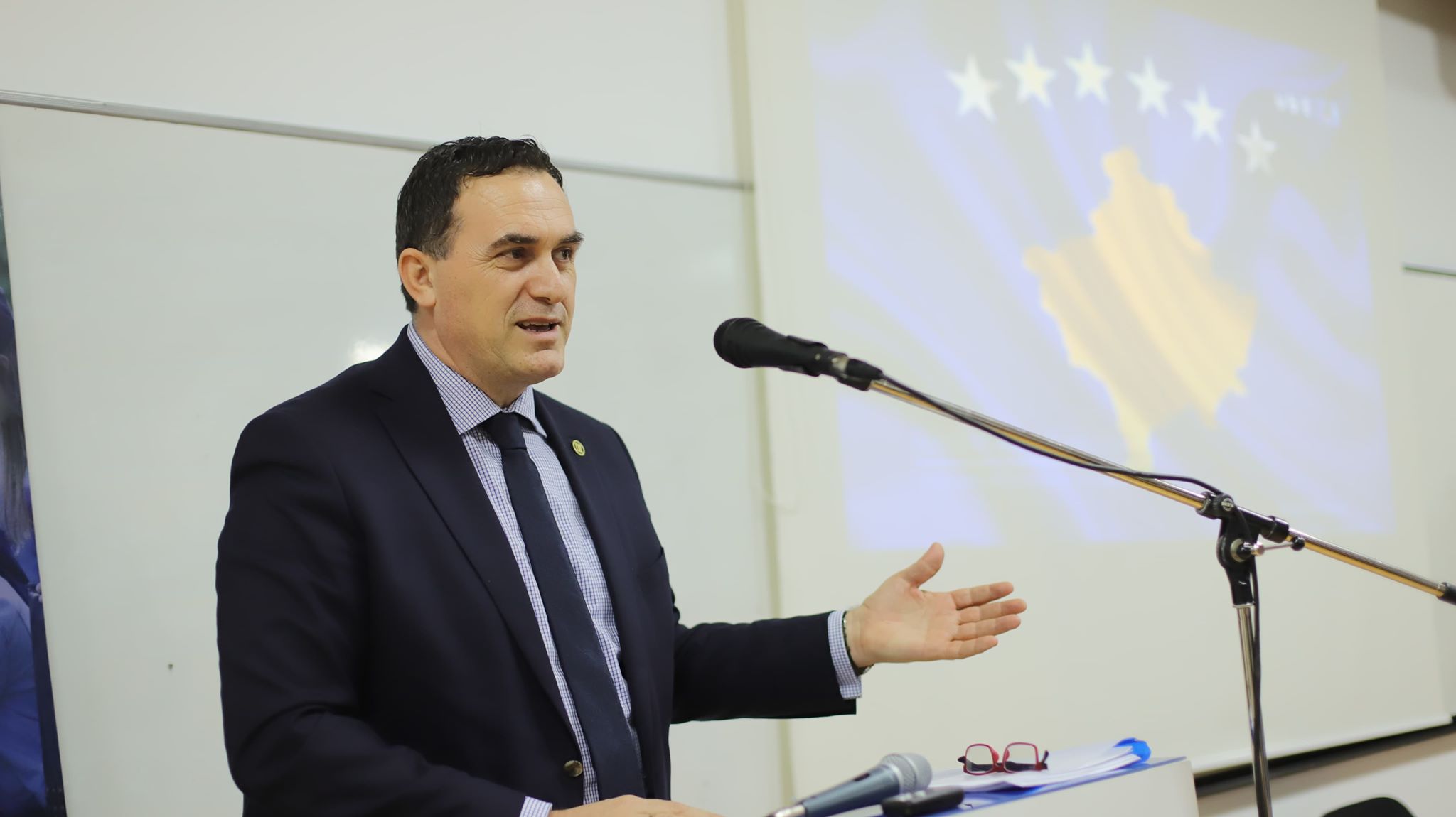 UBT uron shqiptarët për 12-vjetorin e Pavarësisë së Kosovës