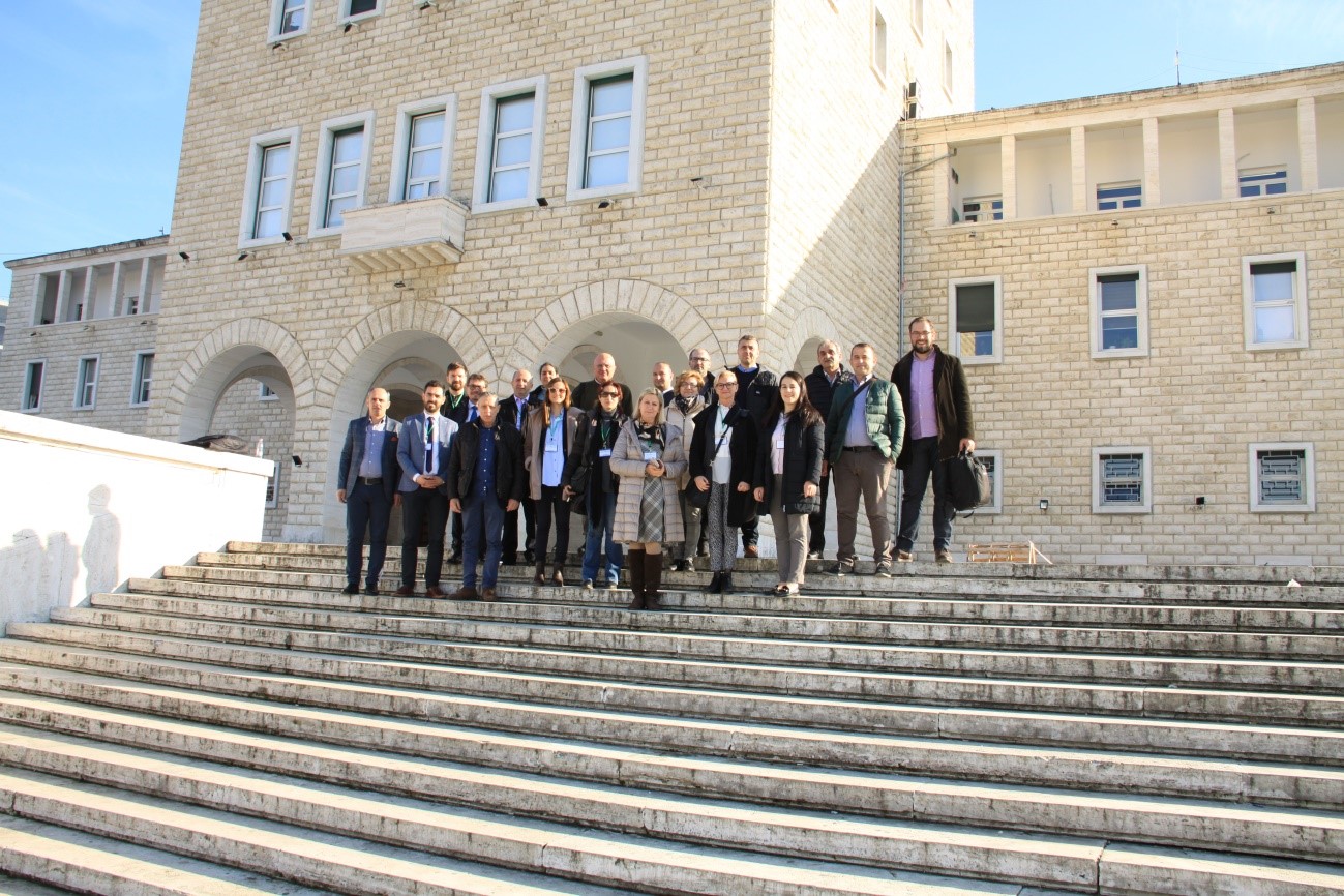 Profesorët e UBT-së përfaqësojnë institucionin në takimin e projektit “Ballkan Stone”