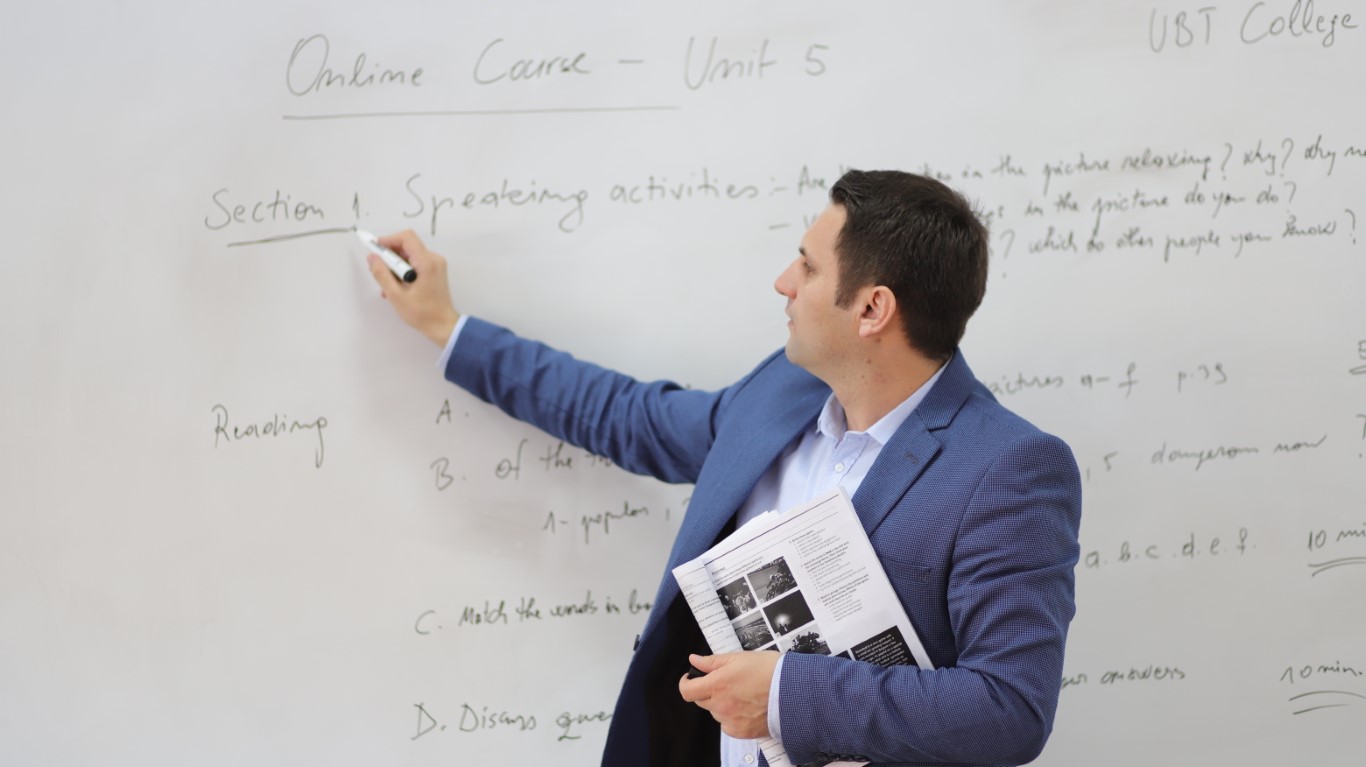 UBT is providing foreign language courses by carrying out online teaching process