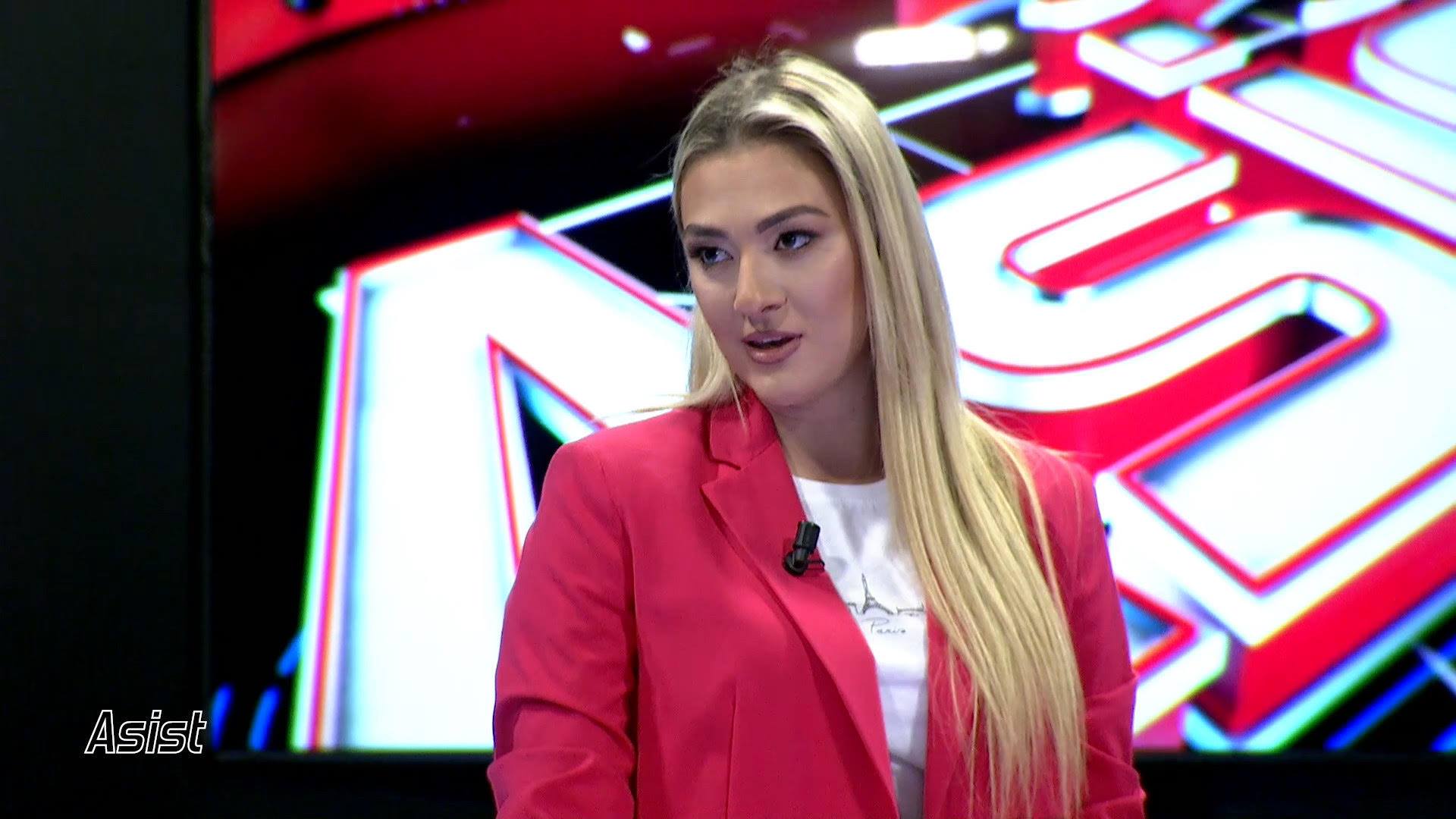 Studentja e Fakultetit Media dhe Komunikim, Ulpiana Emra, punësohet në Artmotion