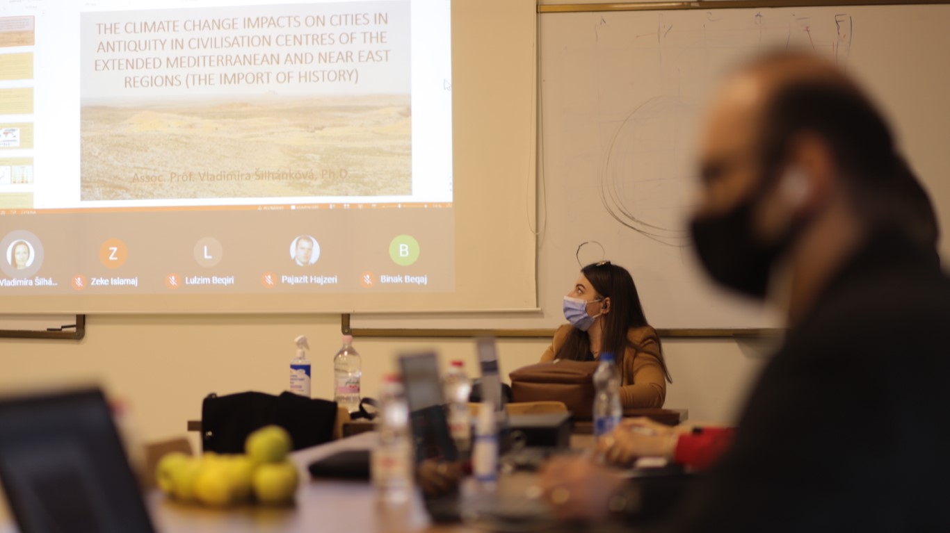 Konferenca Ndërkombëtare e Arkitekturës dhe Planifikimit Hapësinor përmes platformës online mblodhi shumë shkencëtarë e hulumtues shkencorë