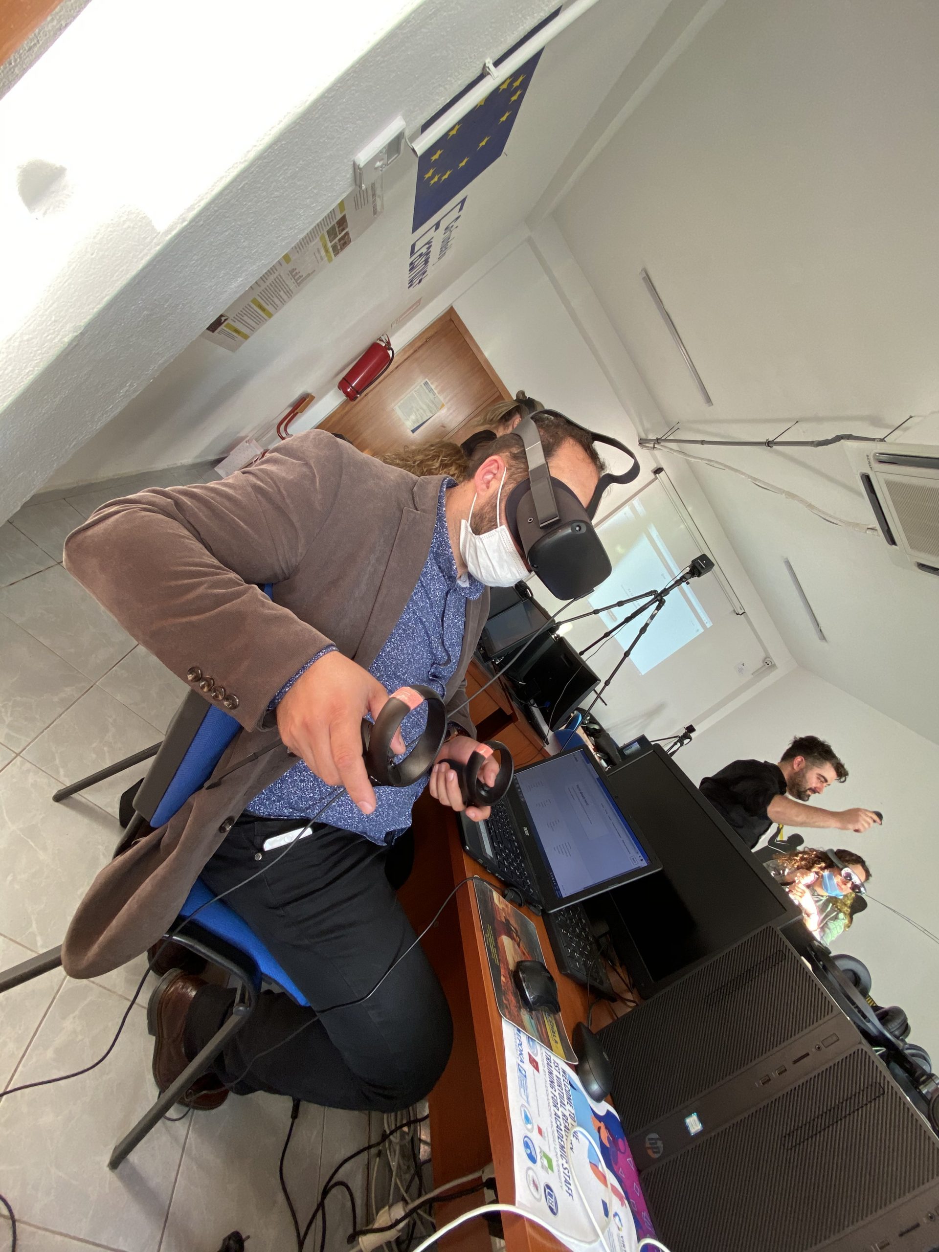 UBT partner i projektit VTECH, mbajnë trajnimin e parë për Realitetin Virtual në Shqipëri