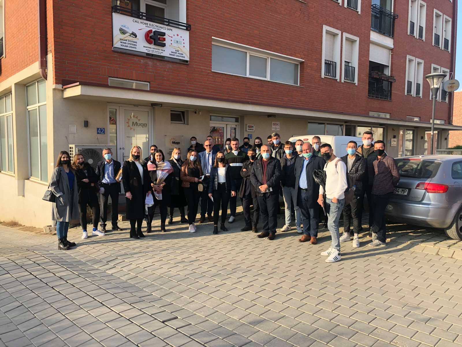 Studentët e Fakultetit të Inxhinierisë së Energjisë realizuan vizitë studimore në kompaninë “Muqa Solar”