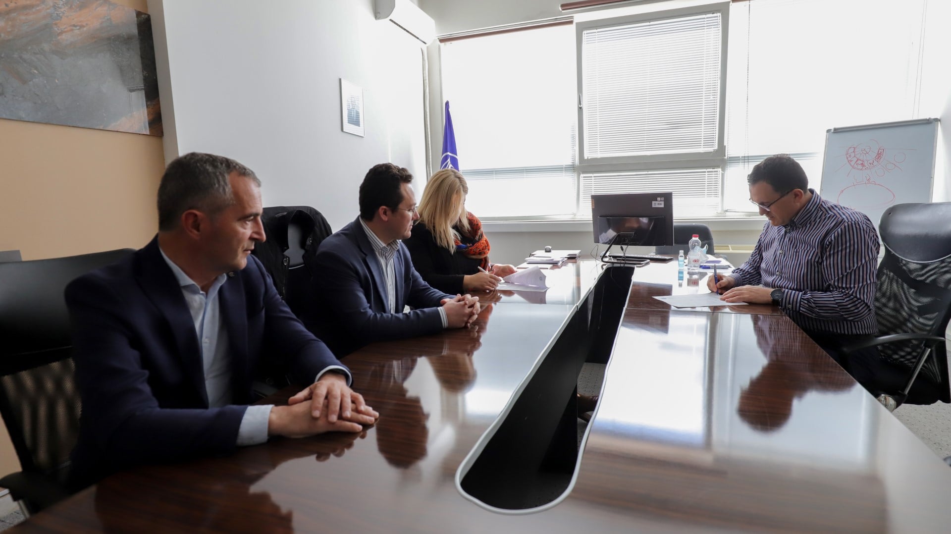 UBT nënshkruan marrëveshje bashkëpunimi me Odën e Farmacistëve të Kosovës