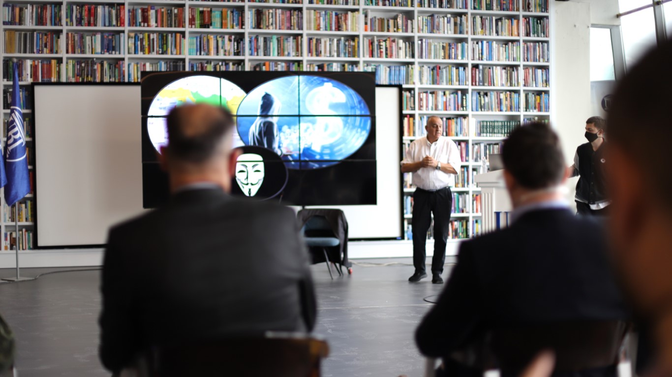 Siguria e informacionit dhe ndërtimi i kapacitetit të sigurisë kibernetike jetike për sigurinë e qytetarëve dhe të shtetit