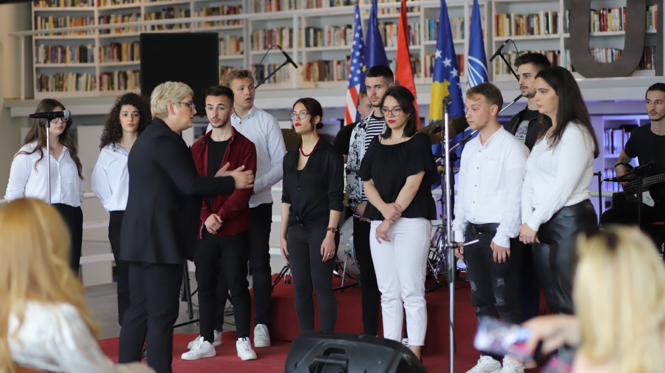 Mbahet koncerti për nder të Ditës së Evropës – UBT Band sjell hitet e artistëve më të njohur botërorë