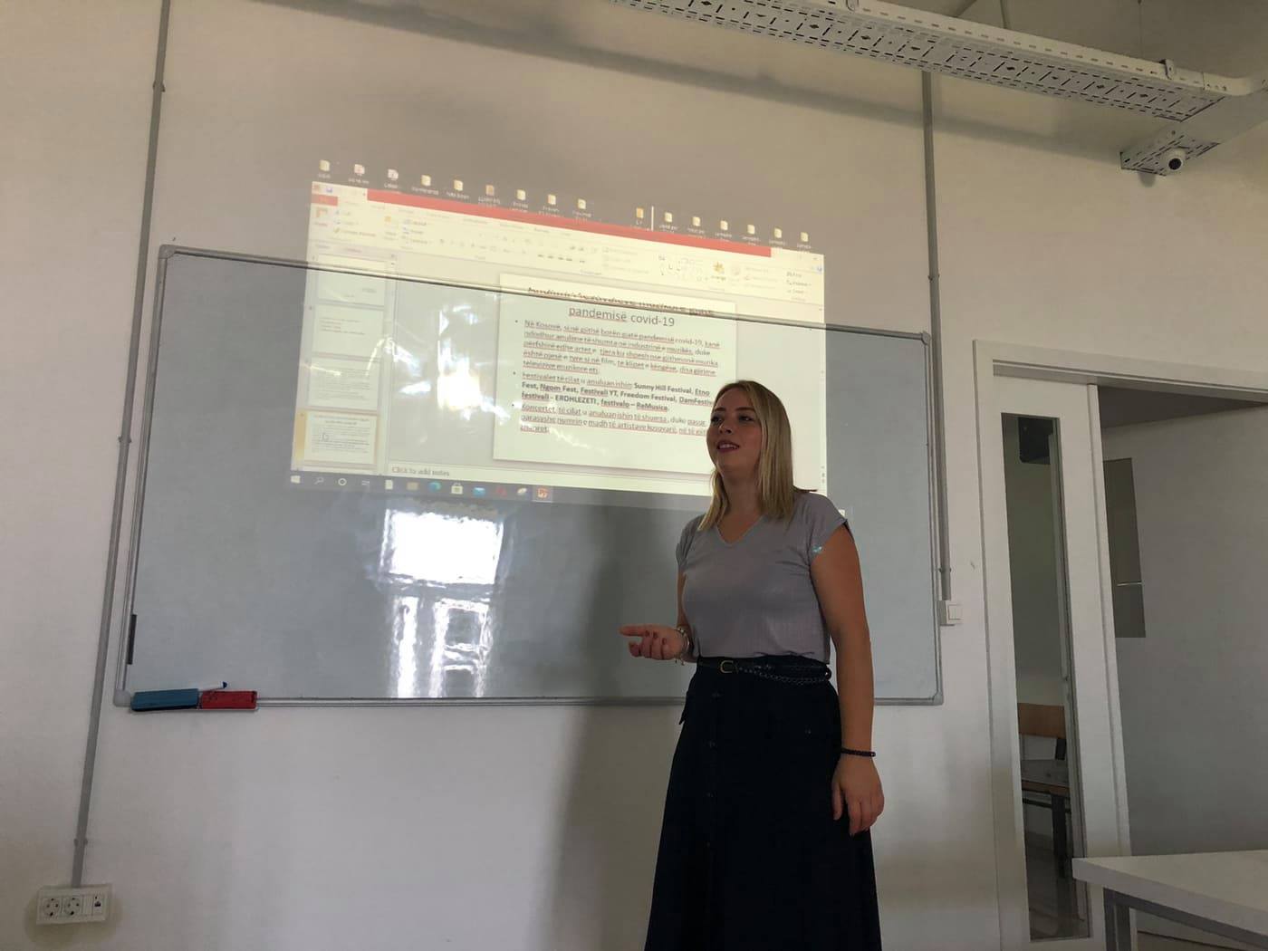 Me “Karaoke Day” vazhdon aktivitetin Akademia Ndërkombëtare Verore e Fakultetit të Muzikës