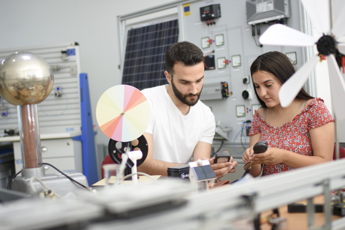 Në ANV-në e Inxhinierisë së Energjisë dhe Menaxhment, ligjëron profesori nga Italia, Giuseppe Bonifazi