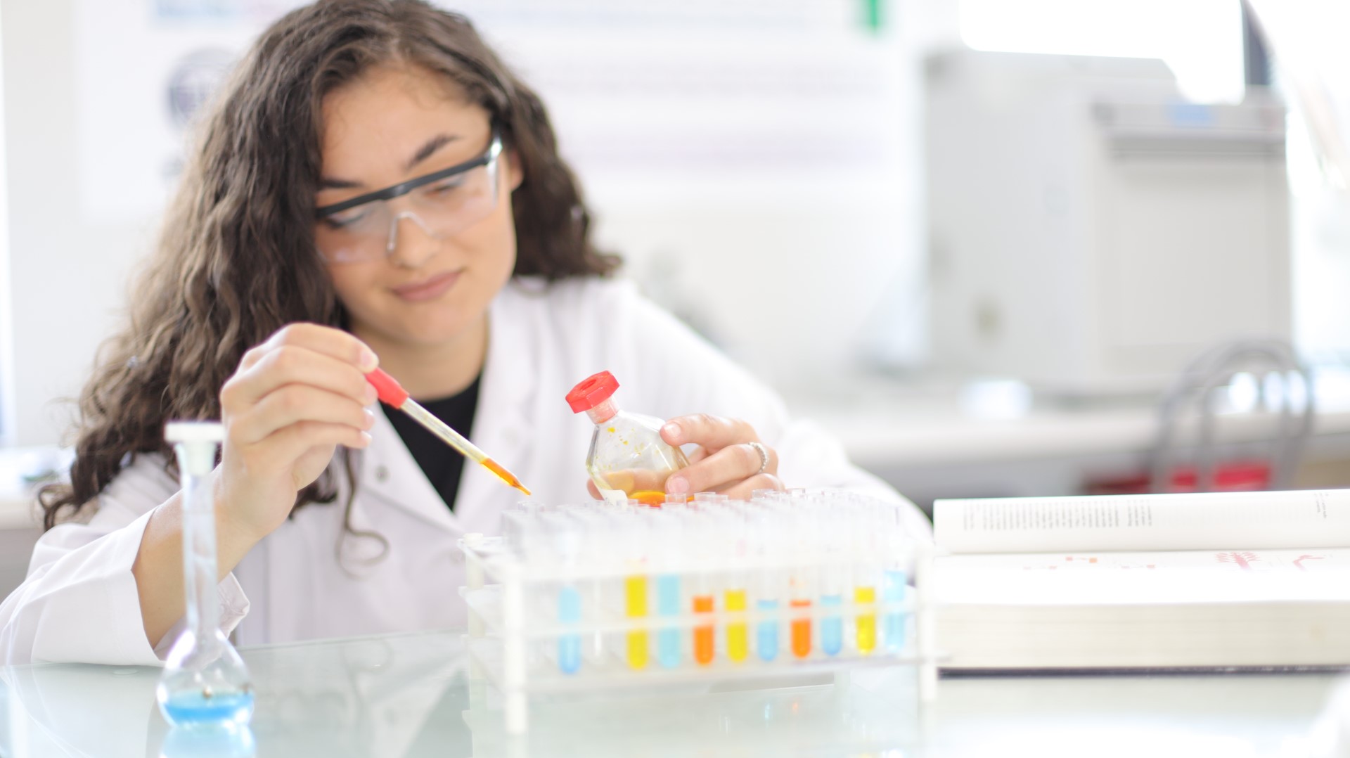 NJOFTIM: Provimi pranues në Fakultetin e Farmacisë mbahet më 31 gusht