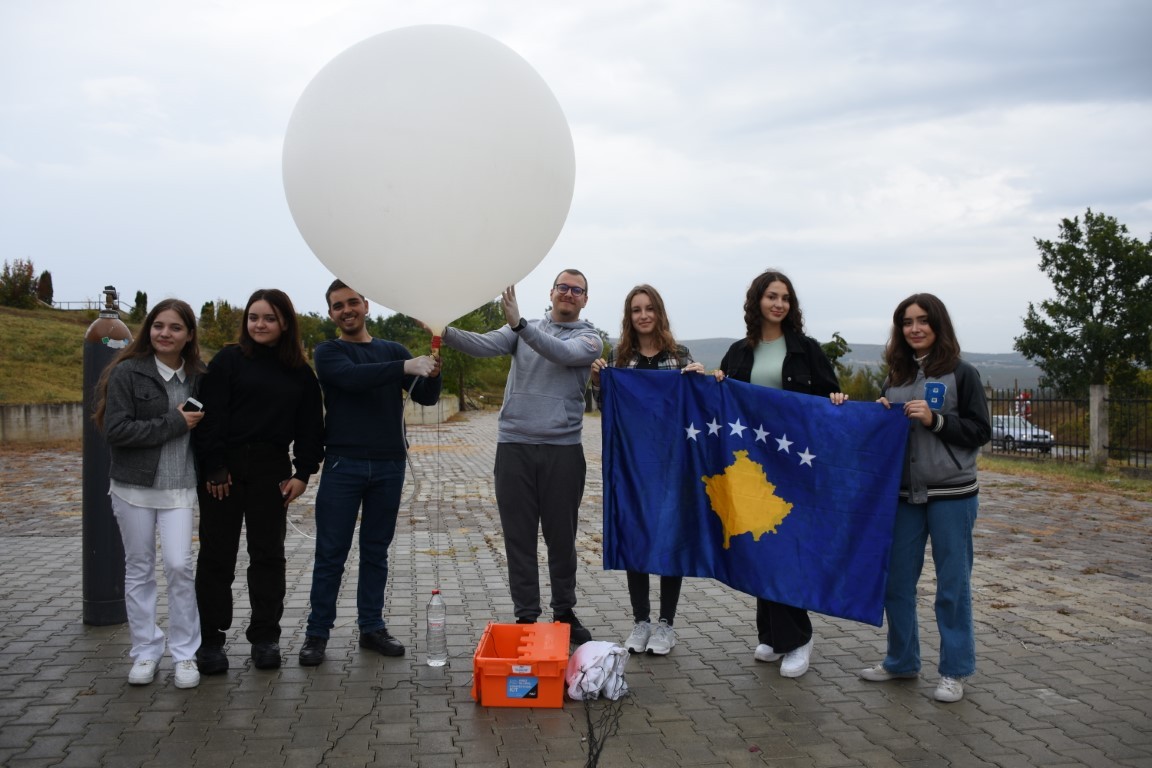 Lansohet për herë të parë në Kosovë prototipi i nanosatelitit CubeSat