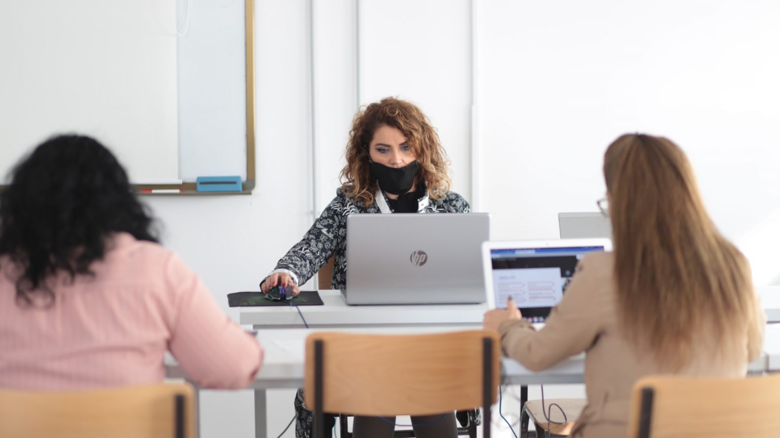 UBT shpall të hapur thirrjen për pranimin e abstrakteve për Konferencën Ndërkombëtare të UBT-së