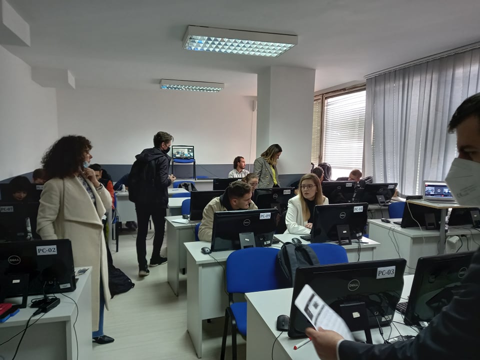 UBT mori pjesë në garën Hackathon në kuadër të projektit VTech