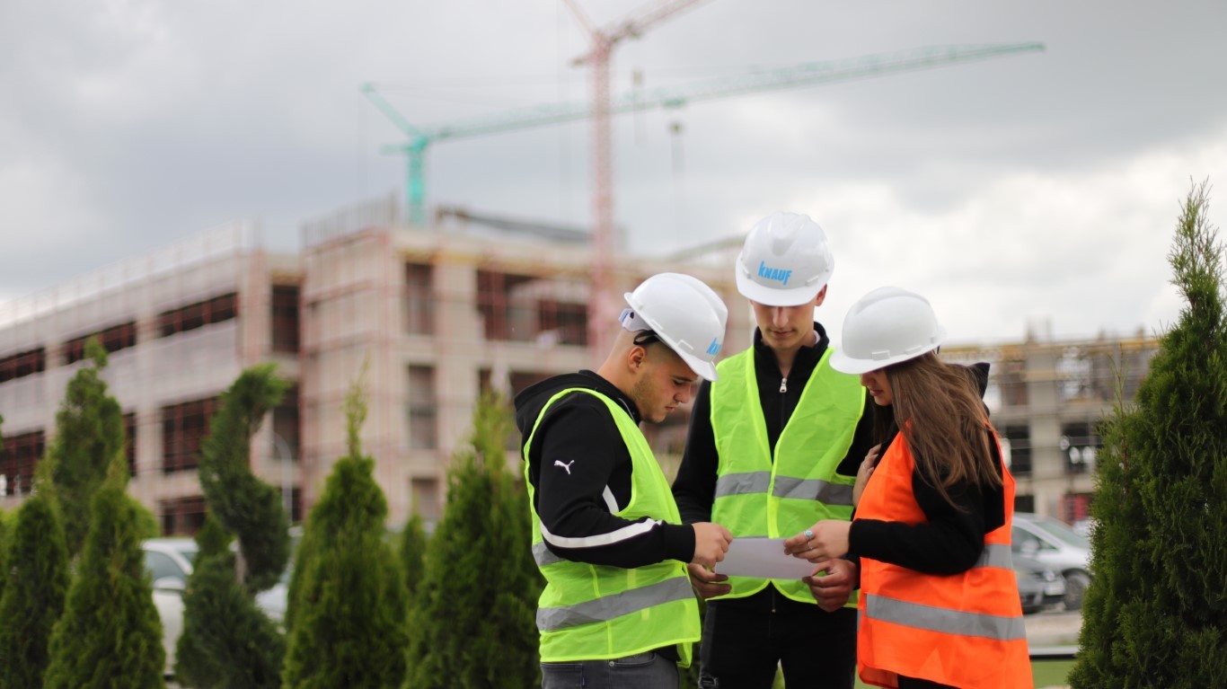 Riakreditohet programi Inxhinieri e Ndërtimit dhe Infrastrukturë në UBT