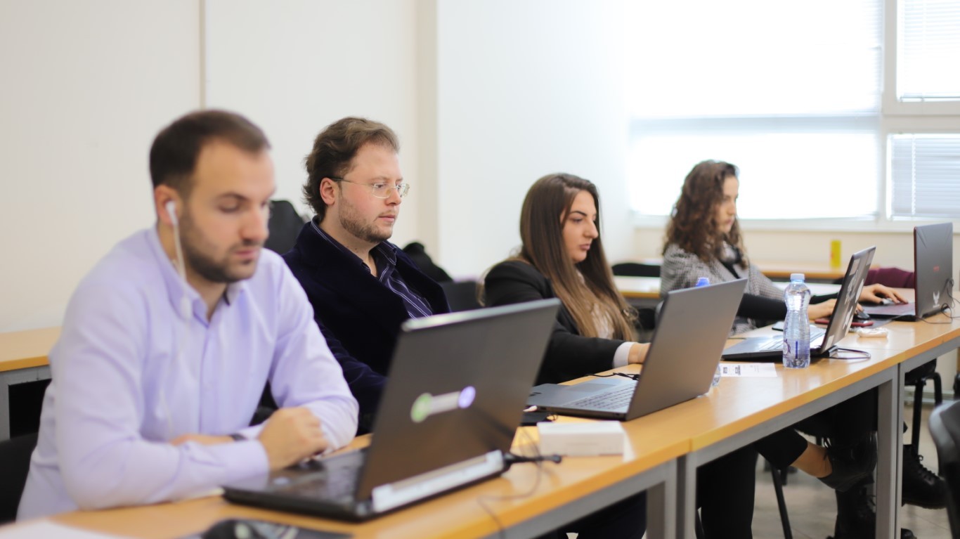 Me punime cilësore, mbajti aktivitetin drejtimi i Arkitekturës, në Konferencën Ndërkombëtare për Shkencë, Teknologji, Biznes dhe Inovacion