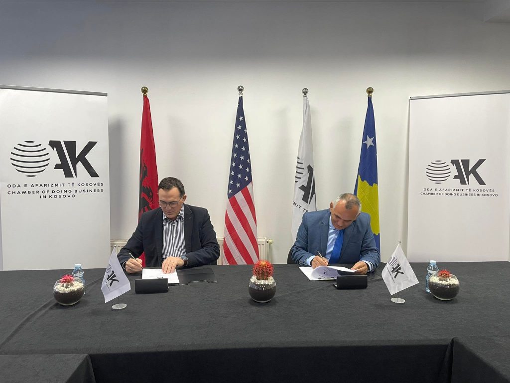 UBT lidh memorandum bashkëpunimi me Odën e Afarizmit të Kosovës