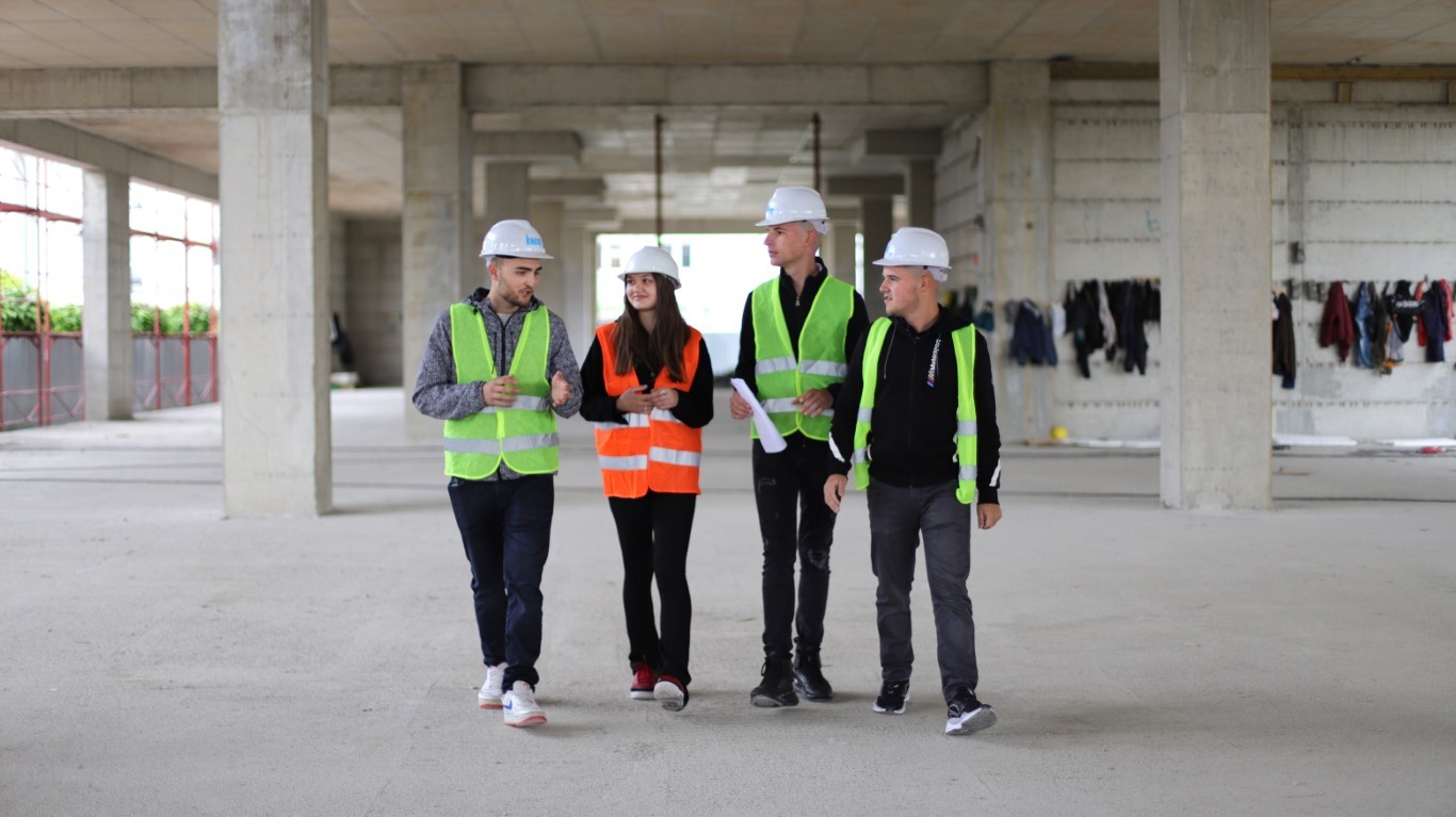 Inxhinieri e Ndërtimit dhe Infrastrukturë – programi që po sjell inxhinierë të përkushtuar të ndërtimit dhe infrastrukturës