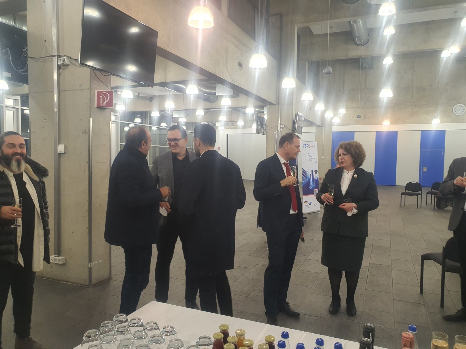 Rektori Hajrizi mori pjesë në inaugurimin e Qendrës për Transformim Digjital