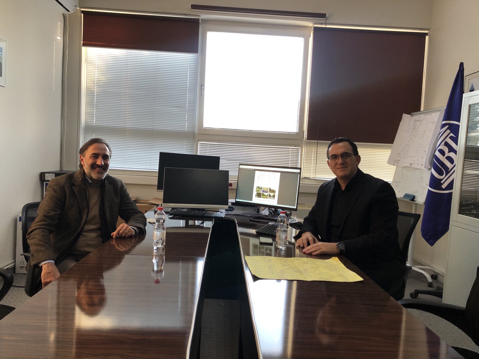 Rektori Hajrizi takoi shefin e UNHCR, Erol Arduç